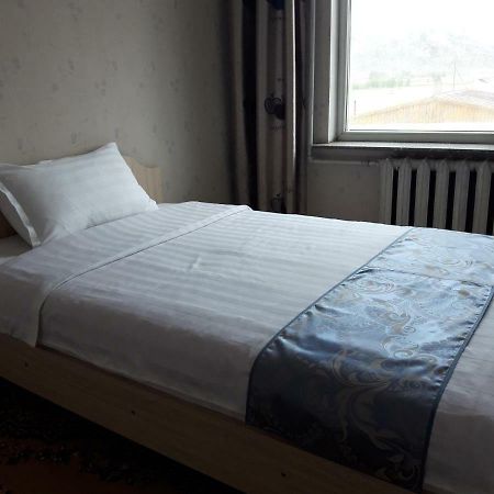 Bulbul Jamak Travel Hostel Olgii Extérieur photo