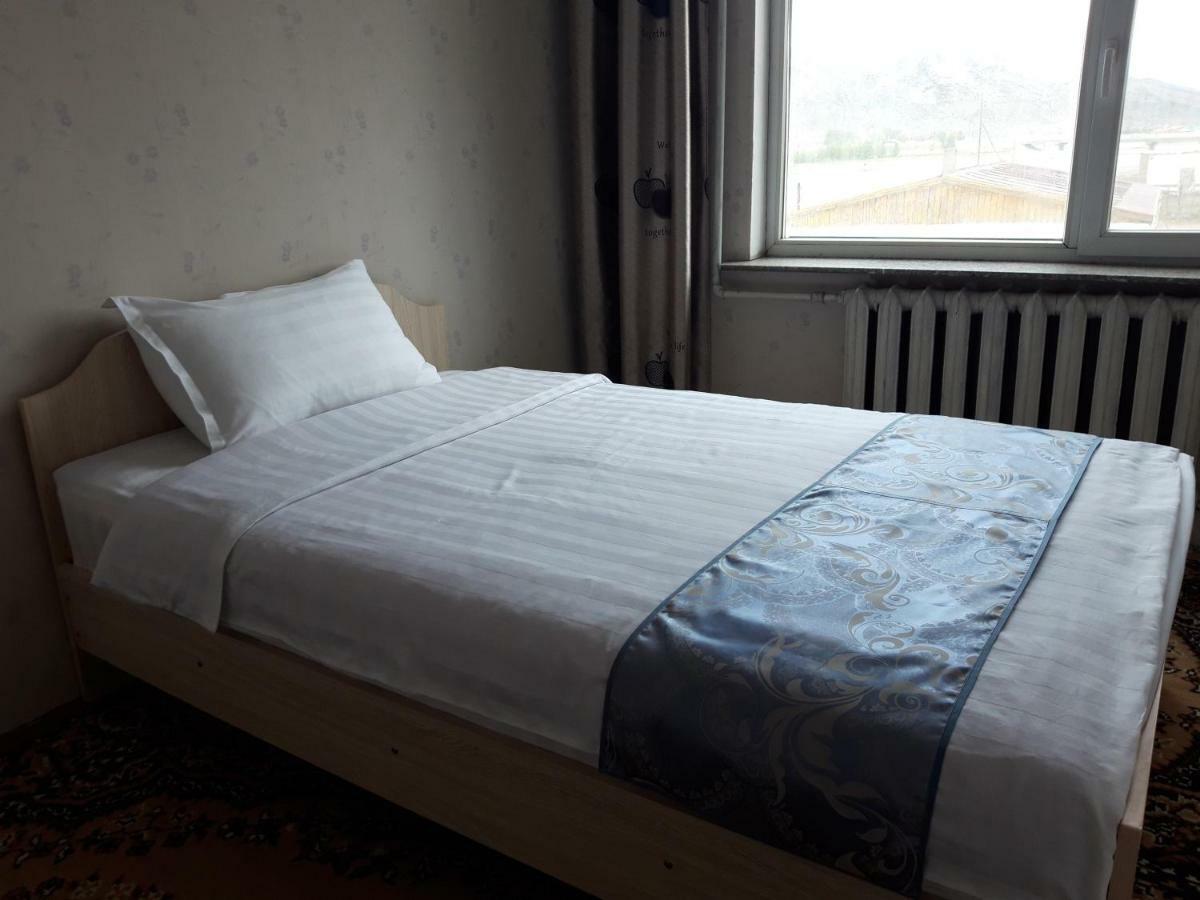 Bulbul Jamak Travel Hostel Olgii Extérieur photo